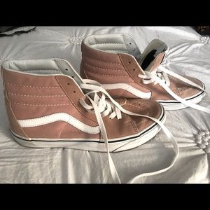 Women’s 8.5 blush suede vans
